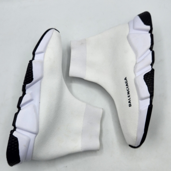 Luxury Trendy White Speed Stretch-Knit Sneakers Size 36 - Picture 14 of 15